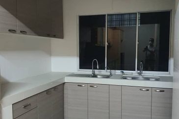 SL 2, Bandar Sungai Long