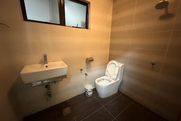 SL 2, Bandar Sungai Long