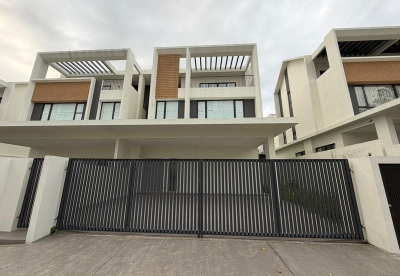 Twin Palm Latania 2, Bandar Sungai Long Semi-D House