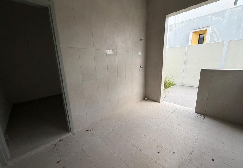 Twin Palm Latania 2, Bandar Sungai Long Semi-D House