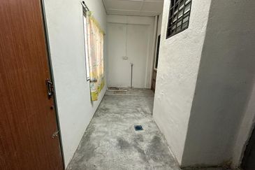 SL7, Bandar Sungai Long