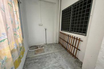 SL7, Bandar Sungai Long