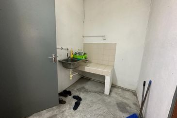 SL7, Bandar Sungai Long