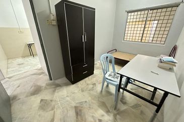 SL7, Bandar Sungai Long