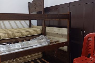 SL 4, Bandar Sungai Long