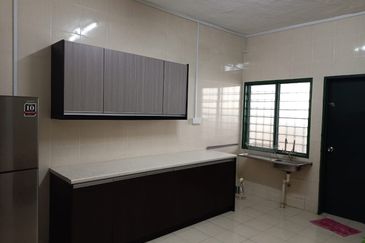 SL 4, Bandar Sungai Long