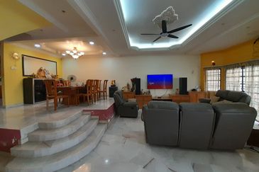 SL7, Bandar Sungai Long