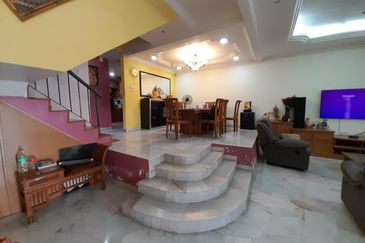 SL7, Bandar Sungai Long