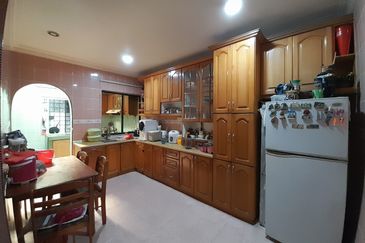 SL7, Bandar Sungai Long