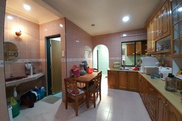 SL7, Bandar Sungai Long