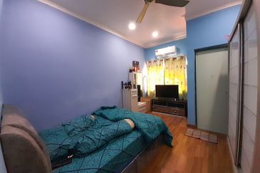 SL7, Bandar Sungai Long