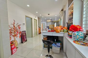 Bandar Sungai Long, Bandar Sungai Long, Selangor Semi-D House @ Corner