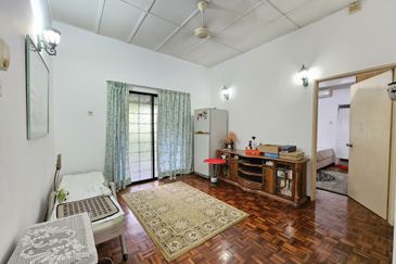 SL 8, Bandar Sungai Long