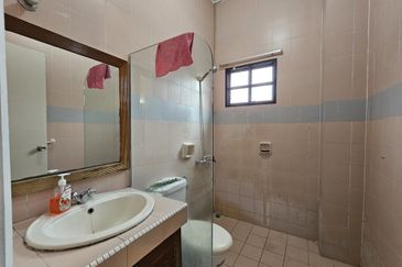 SL 8, Bandar Sungai Long