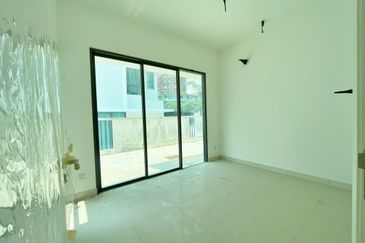 Villa 33, Bukit Manda'rina