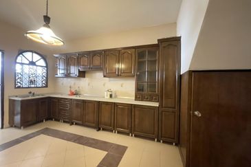 SL 4, Bandar Sungai Long