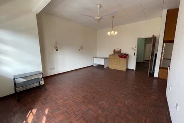 SL 4, Bandar Sungai Long