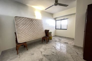 SL 4, Bandar Sungai Long