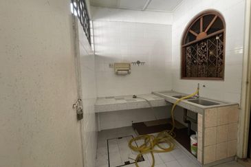 SL 4, Bandar Sungai Long