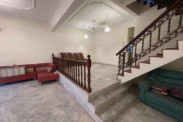 SL 4, Bandar Sungai Long