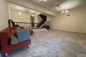 SL 4, Bandar Sungai Long