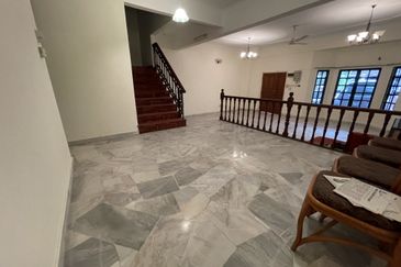 SL 4, Bandar Sungai Long