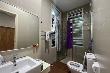 Avenue 2, Lake Valley