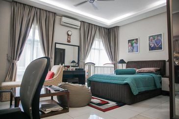 Bandar Tun Hussein Onn