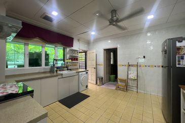 Bandar Tun Hussein Onn