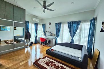 Bandar Tun Hussein Onn