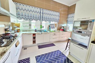 Bandar Tun Hussein Onn