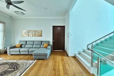 Bandar Tun Hussein Onn