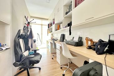 Bandar Tun Hussein Onn