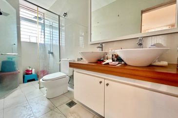 Bandar Tun Hussein Onn