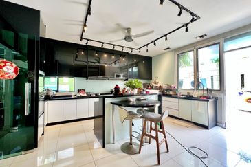 Bandar Tun Hussein Onn