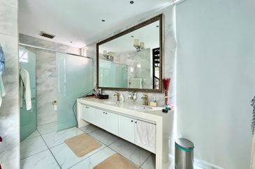 Bandar Tun Hussein Onn