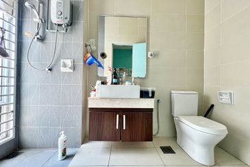 Bandar Tun Hussein Onn