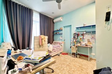 Bandar Tun Hussein Onn