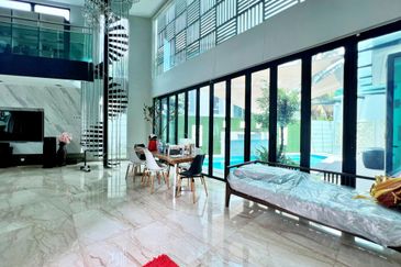 Bandar Tun Hussein Onn