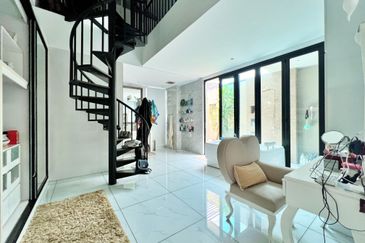 Bandar Tun Hussein Onn