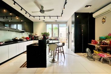 Bandar Tun Hussein Onn