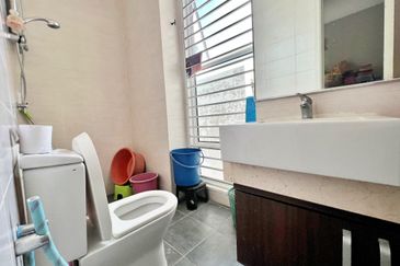 Bandar Tun Hussein Onn