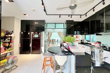 Bandar Tun Hussein Onn