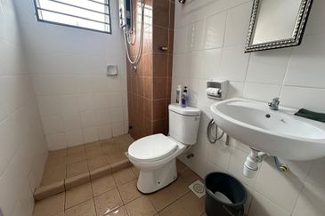 Goodview Residence Bandar Sungai Long, Selangor Terrace House