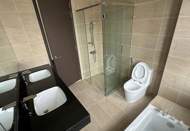 Tiara Hills, Taman Taynton View