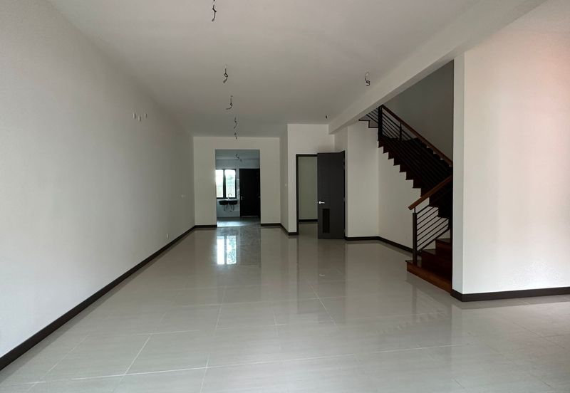 Tiara Hills, Taman Taynton View