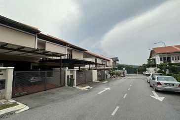 Tiara Hills, Taman Taynton View