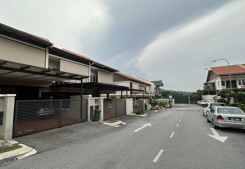 Tiara Hills, Taman Taynton View