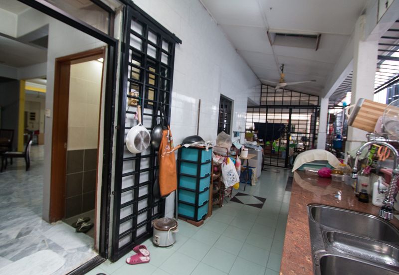 SL 4, Bandar Sungai Long