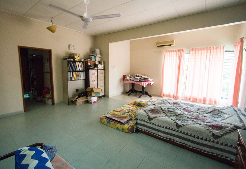 SL 4, Bandar Sungai Long